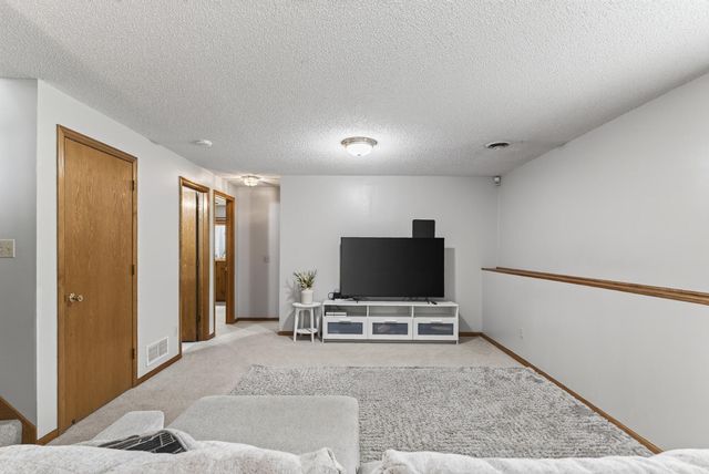 7101 Setzler Parkway, Brooklyn Park, MN 55445