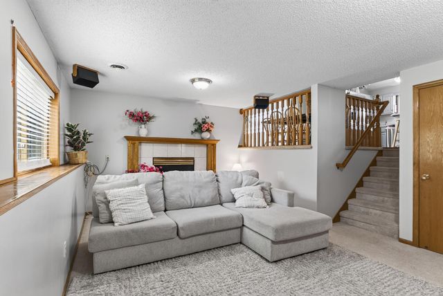 7101 Setzler Parkway, Brooklyn Park, MN 55445