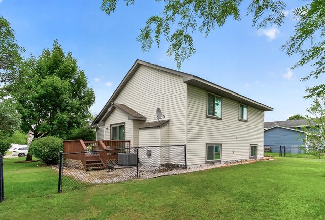 7101 Setzler Parkway, Brooklyn Park, MN 55445