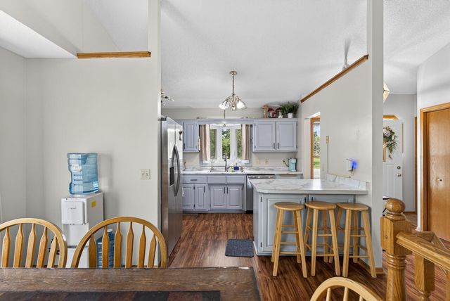 7101 Setzler Parkway, Brooklyn Park, MN 55445