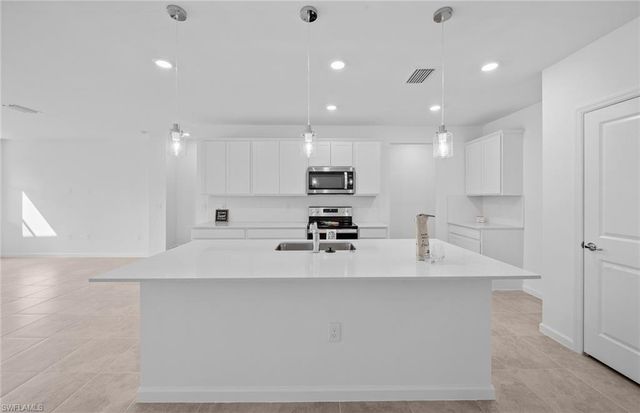 1650 Lake Jessup CIR, Cape Coral, FL 33909