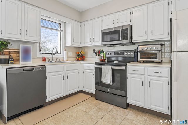 29 Toas Street 29, Shelton, CT 06484