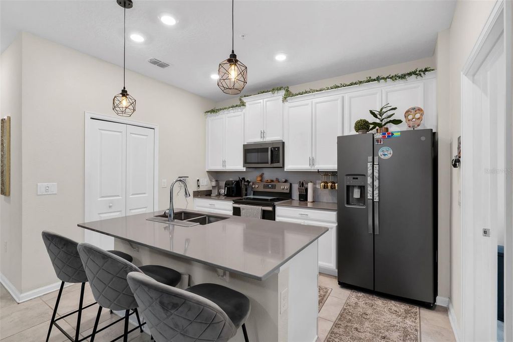 Image 14 of property listing at 3105 AQUA VIRGO LOOP, Orlando, FL 32837