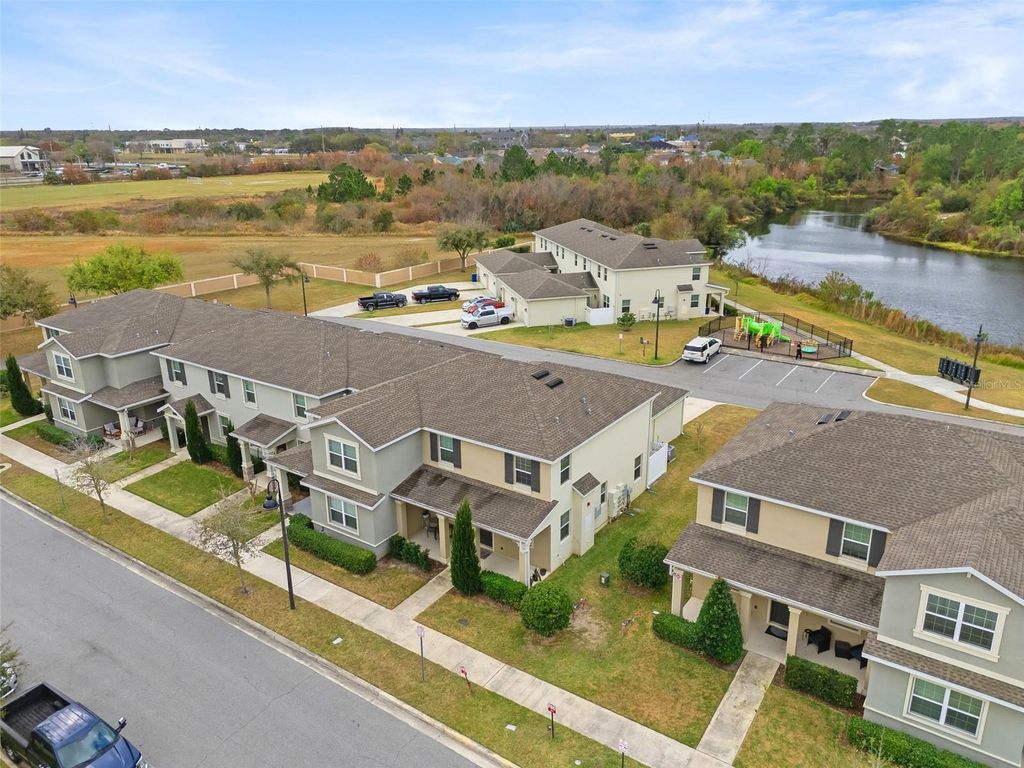 Image 31 of property listing at 3105 AQUA VIRGO LOOP, Orlando, FL 32837