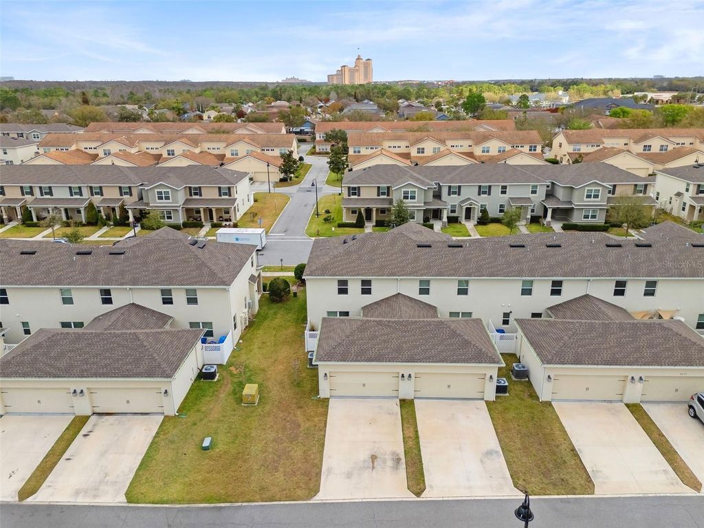 Image 33 of property listing at 3105 AQUA VIRGO LOOP, Orlando, FL 32837