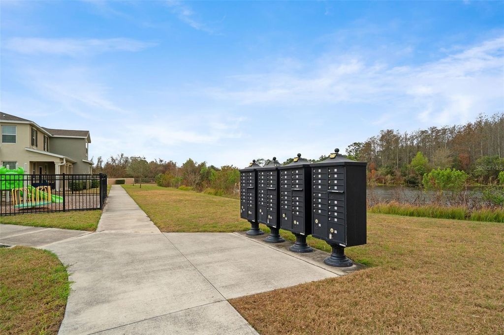 Image 35 of property listing at 3105 AQUA VIRGO LOOP, Orlando, FL 32837