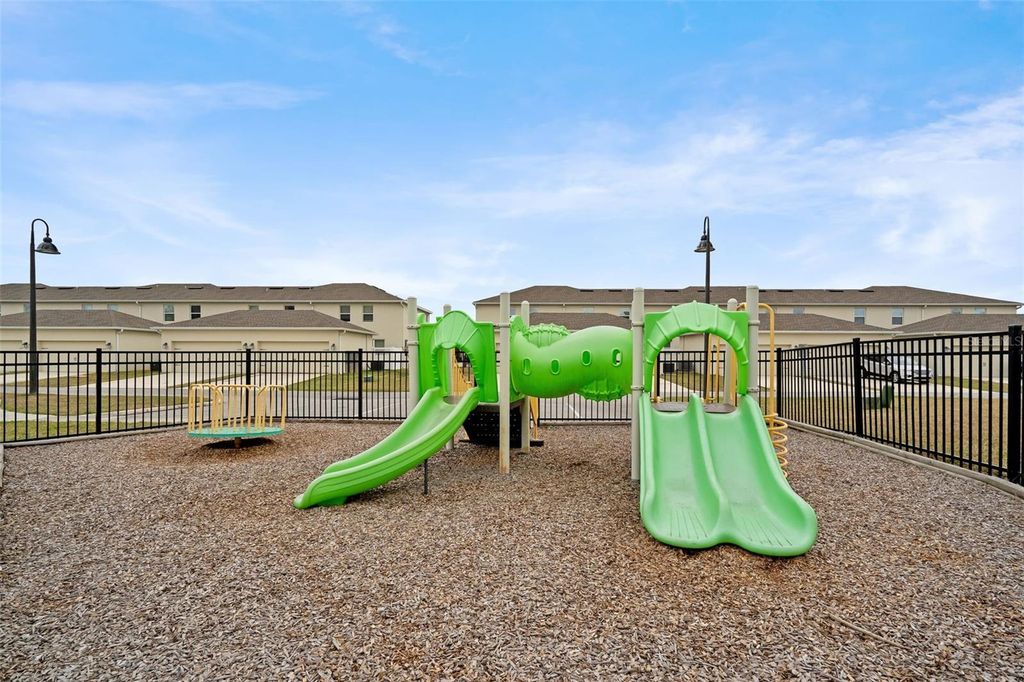 Image 36 of property listing at 3105 AQUA VIRGO LOOP, Orlando, FL 32837