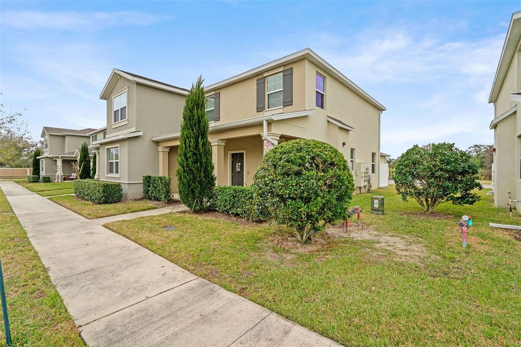 Image 5 of property listing at 3105 AQUA VIRGO LOOP, Orlando, FL 32837