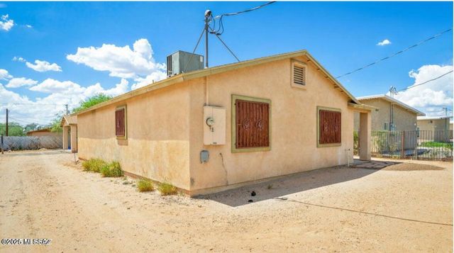 1432 S Curtis Avenue, Tucson, AZ 85713