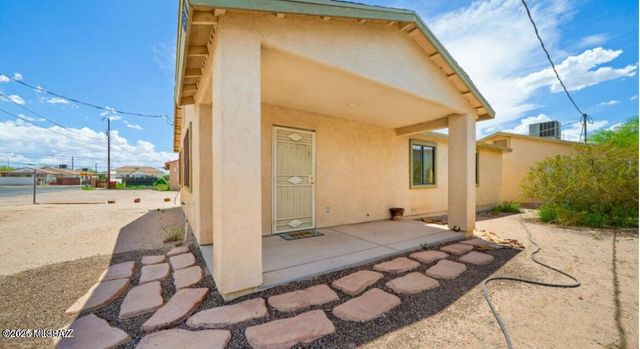 1432 S Curtis Avenue, Tucson, AZ 85713