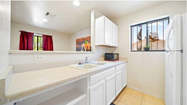 1432 S Curtis Avenue, Tucson, AZ 85713