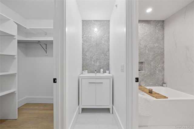 244 Blauvelt Road Unit 201, Monsey, NY 10952