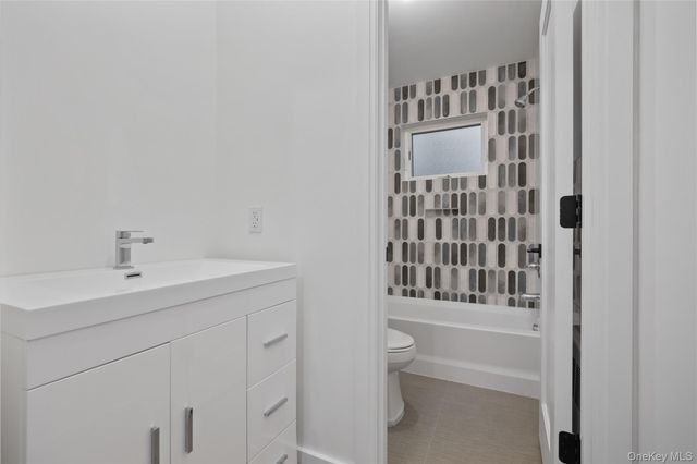 244 Blauvelt Road Unit 201, Monsey, NY 10952