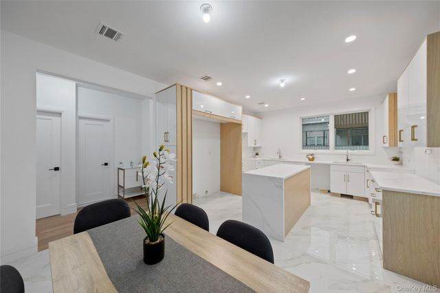 244 Blauvelt Road Unit 201, Monsey, NY 10952