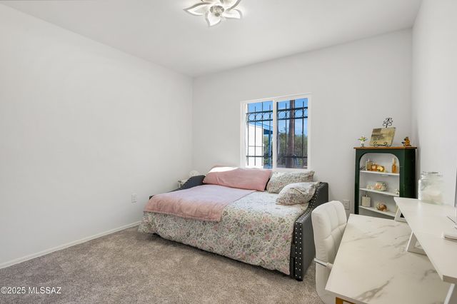 443 N Calle Del Chancero, Green Valley, AZ 85614