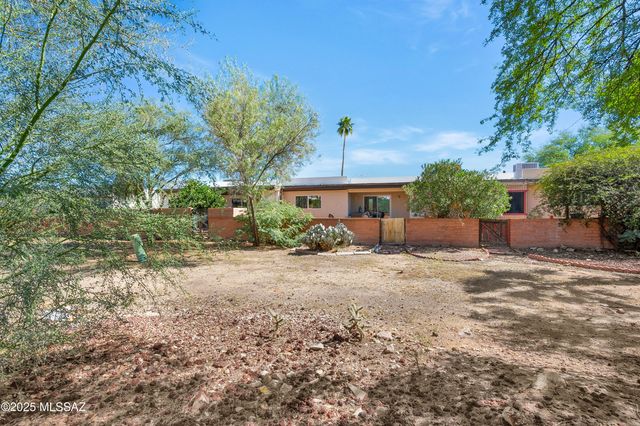 443 N Calle Del Chancero, Green Valley, AZ 85614