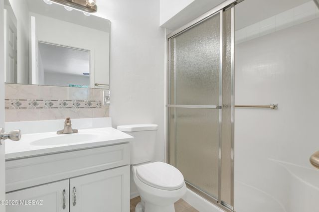 443 N Calle Del Chancero, Green Valley, AZ 85614