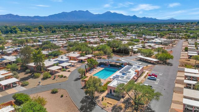 443 N Calle Del Chancero, Green Valley, AZ 85614