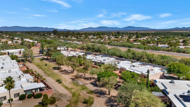 443 N Calle Del Chancero, Green Valley, AZ 85614