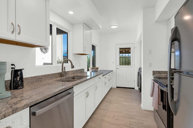 443 N Calle Del Chancero, Green Valley, AZ 85614