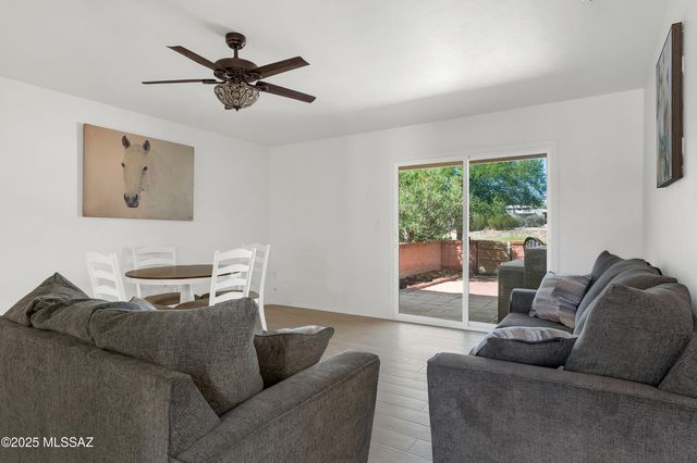 443 N Calle Del Chancero, Green Valley, AZ 85614