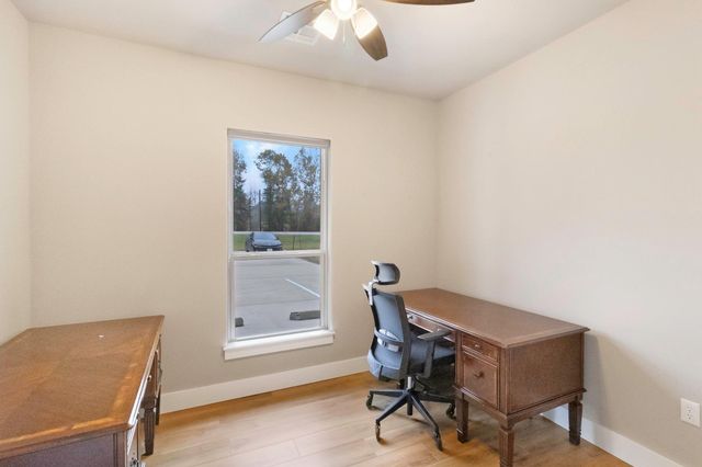 7899 Us Highway 190 W, Livingston, TX 77351