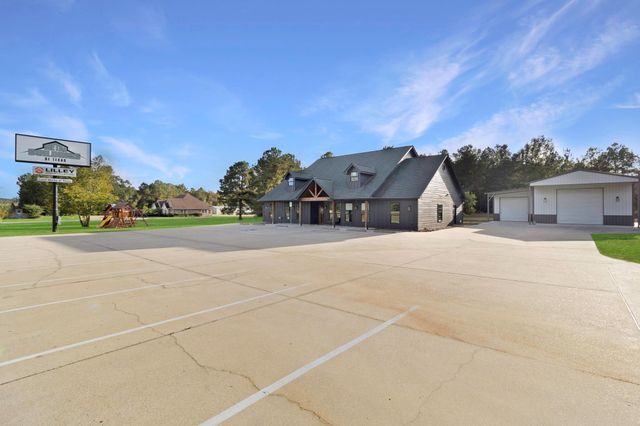 7899 Us Highway 190 W, Livingston, TX 77351