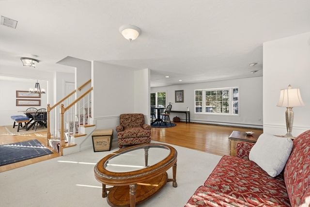 155 Rockland Dr, Brockton, MA 02301