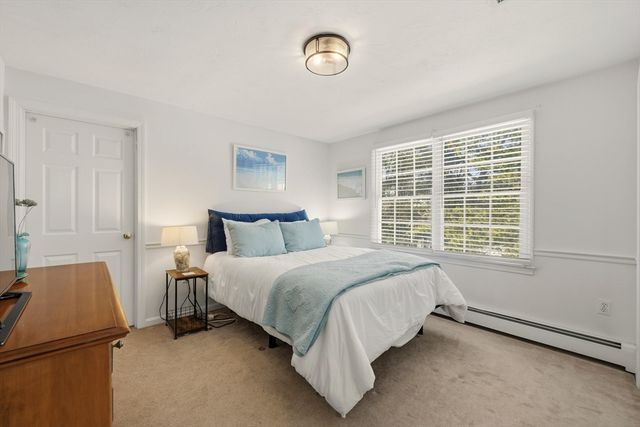 155 Rockland Dr, Brockton, MA 02301