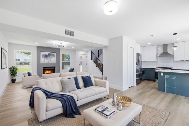 3610 Alexandria DR, Austin, TX 78749