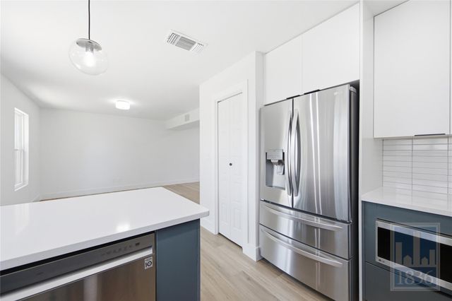 3610 Alexandria DR, Austin, TX 78749