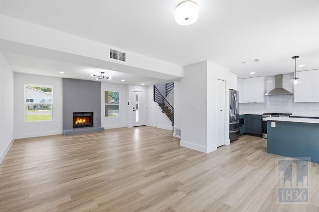 3610 Alexandria DR, Austin, TX 78749