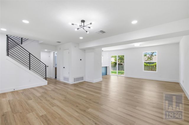 3610 Alexandria DR, Austin, TX 78749