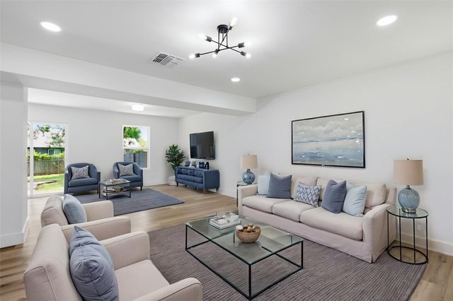 3610 Alexandria DR, Austin, TX 78749