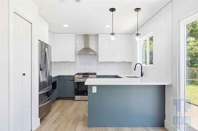 3610 Alexandria DR, Austin, TX 78749