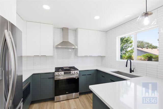 3610 Alexandria DR, Austin, TX 78749