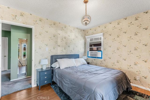 19612 Schoolcraft, Reseda, CA 91335