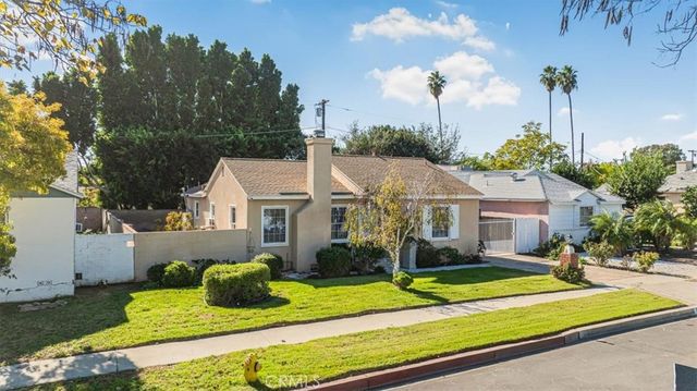 19612 Schoolcraft, Reseda, CA 91335