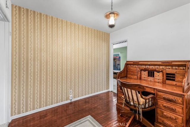 19612 Schoolcraft, Reseda, CA 91335