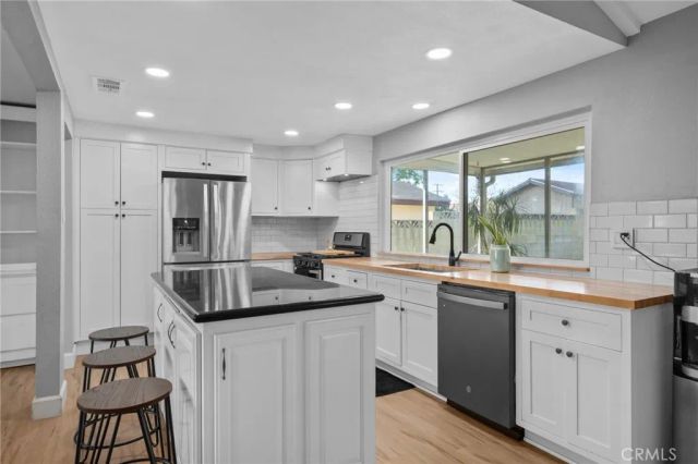 2258 N. Arrowhead, Rialto, CA 92377