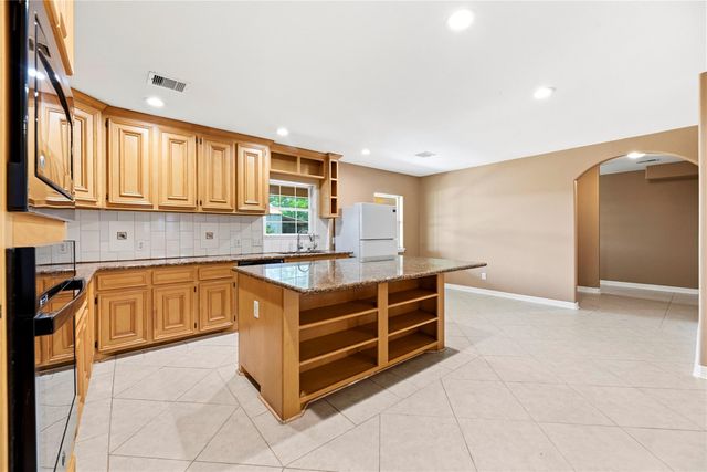 523 Moore Bar Road, Rosenberg, TX 77471