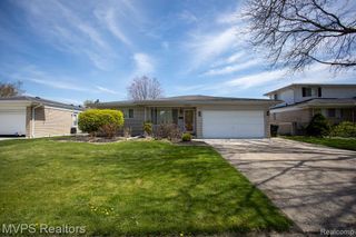 35470 DEARING Drive, Sterling Heights, MI 48312