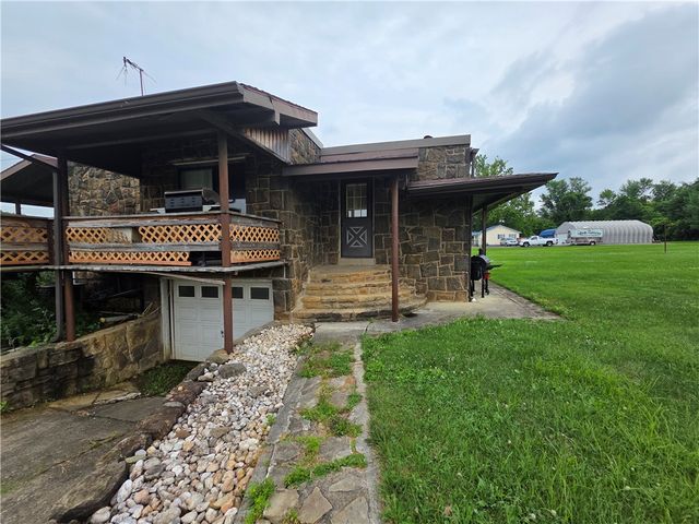 1356 Connellsville Rd, North Union Twp, PA 15456