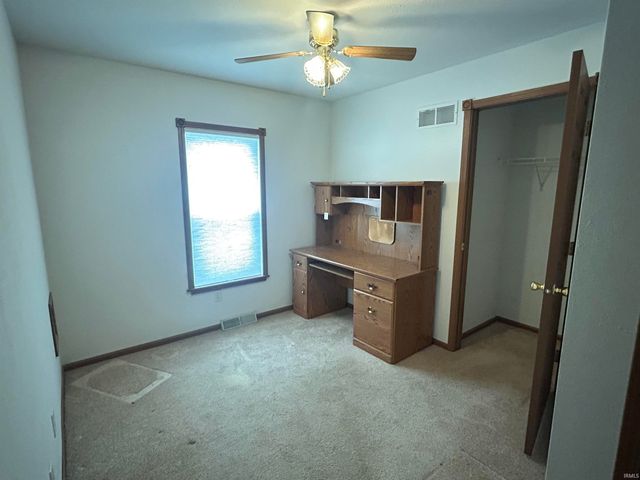 5390 E Brown Road, Leesburg, IN 46538