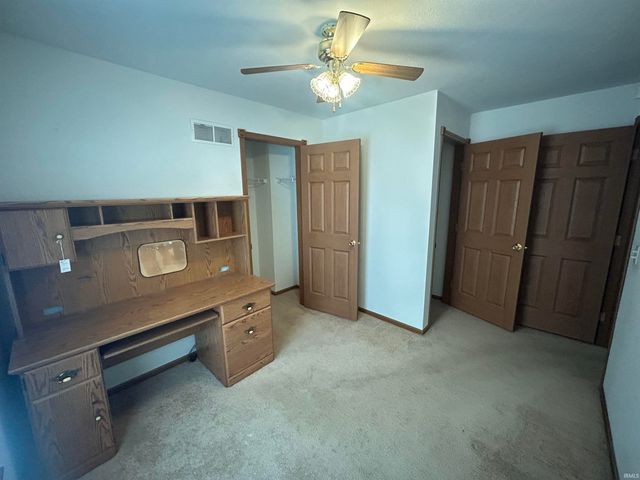 5390 E Brown Road, Leesburg, IN 46538