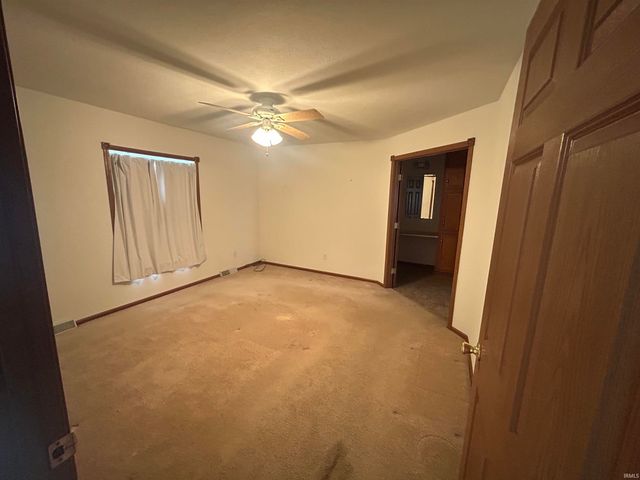 5390 E Brown Road, Leesburg, IN 46538