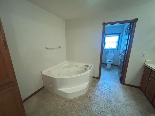 5390 E Brown Road, Leesburg, IN 46538