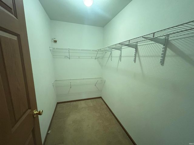 5390 E Brown Road, Leesburg, IN 46538