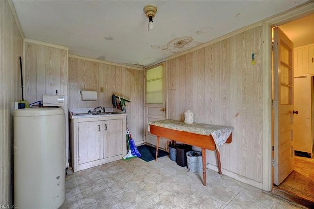 4817 Charlton DR, Chesapeake, VA 23321
