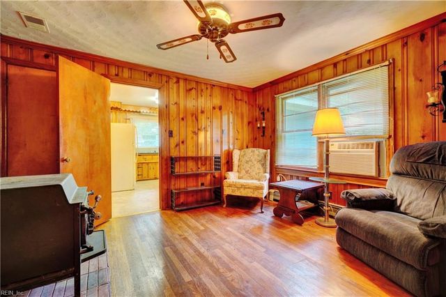 4817 Charlton DR, Chesapeake, VA 23321